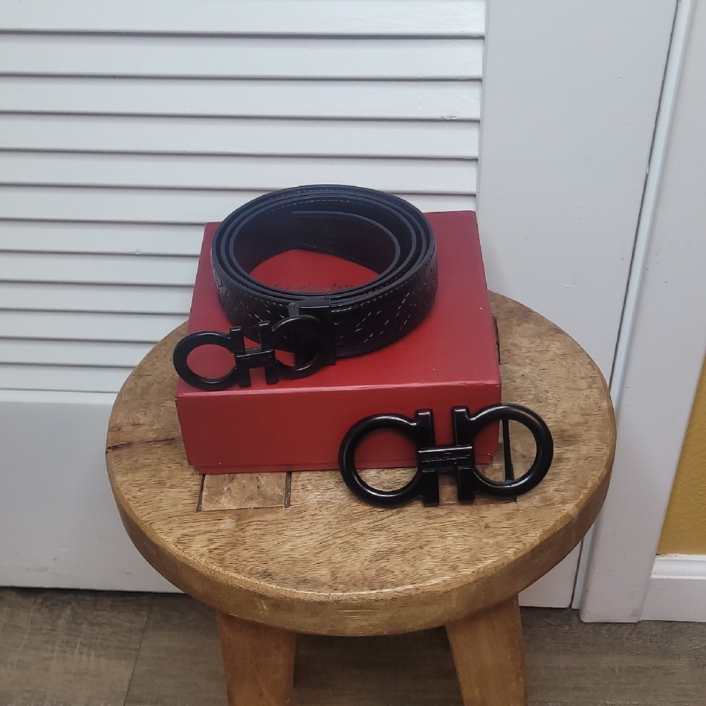 Salvatore Ferragamo Black Belt with Iconic Buckle